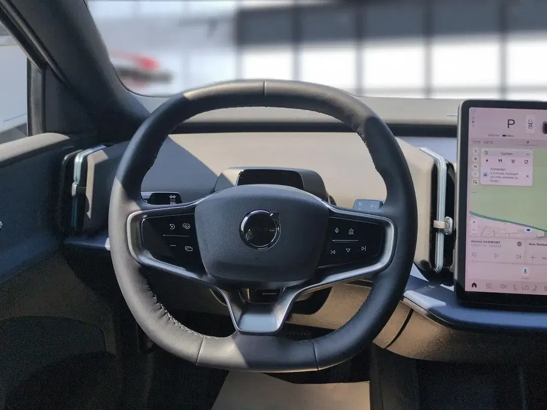 Volvo EX30 EV Plus - Thumbnail 10