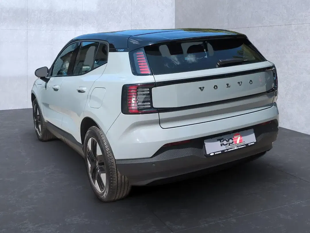 Volvo EX30 EV Plus - foto 2
