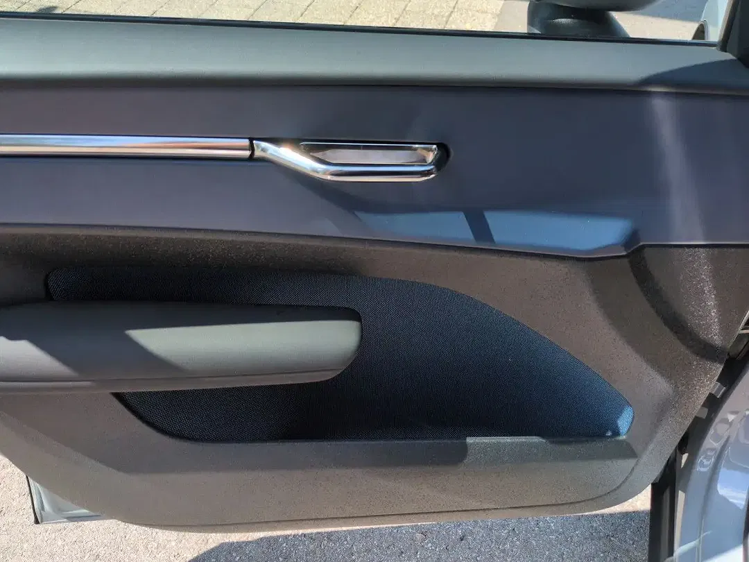 Volvo EX30 EV Plus - Thumbnail 8