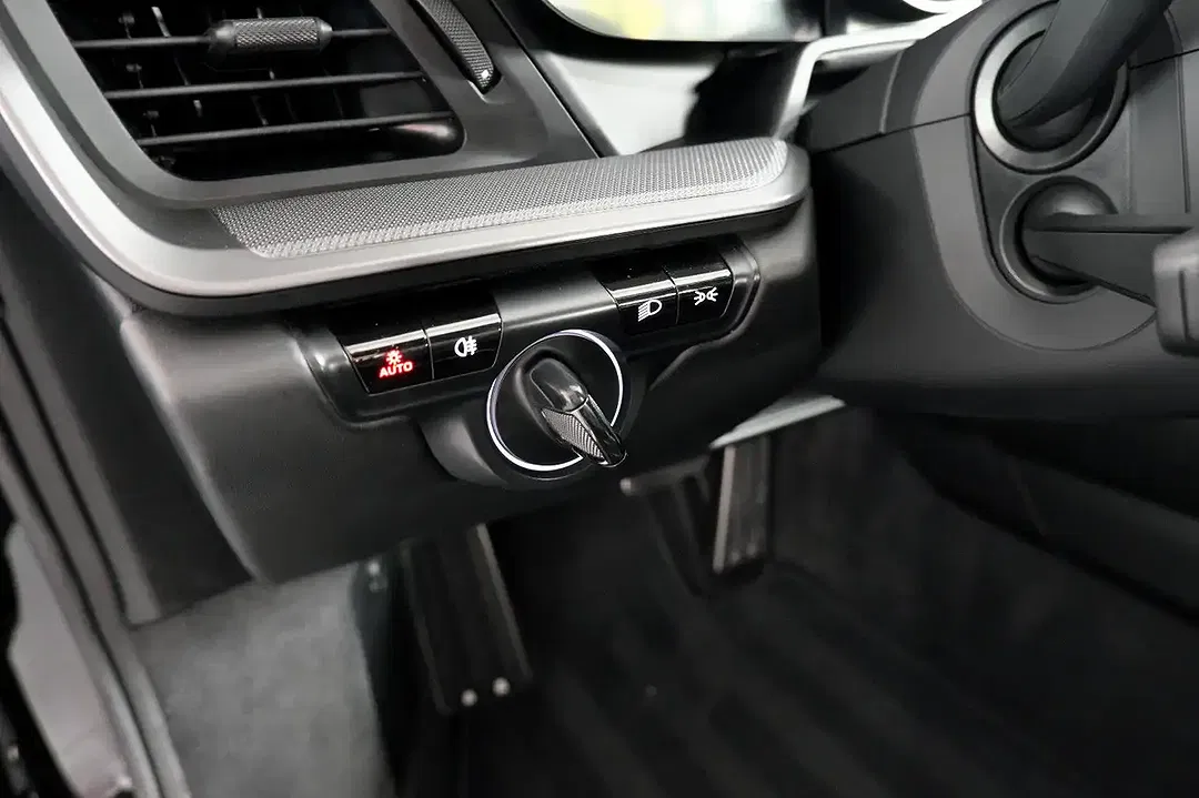 Porsche 911 Carrera 4S Cabriolet - Thumbnail 12