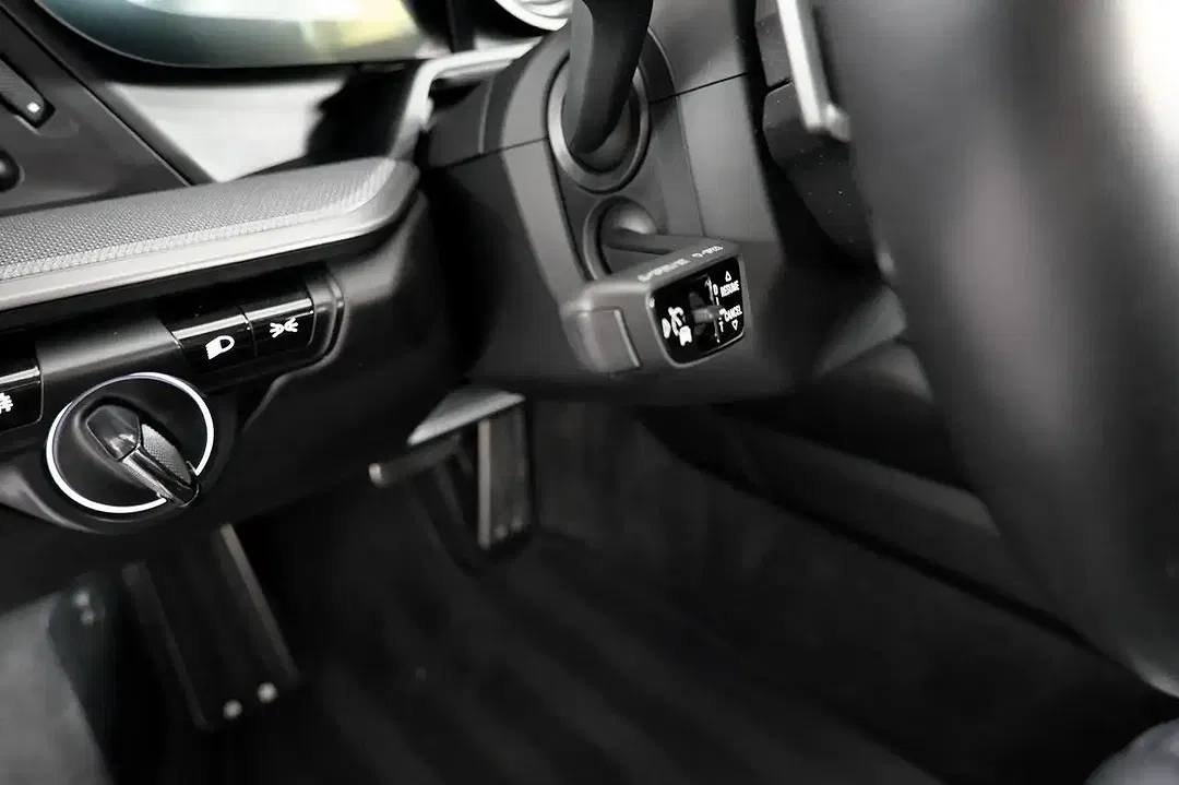 Porsche 911 Carrera 4S Cabriolet - Thumbnail 13