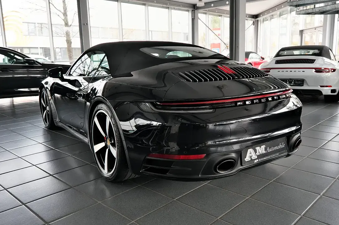 Porsche 911 Carrera 4S Cabriolet - Thumbnail 6