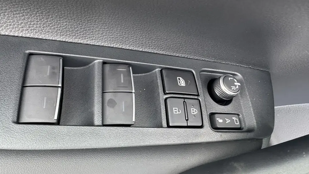 Suzuki Swace Hybrid 1.8 Comfort+ - Thumbnail 11
