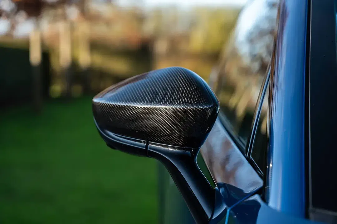 Aston Martin DBX 707 - Thumbnail 10