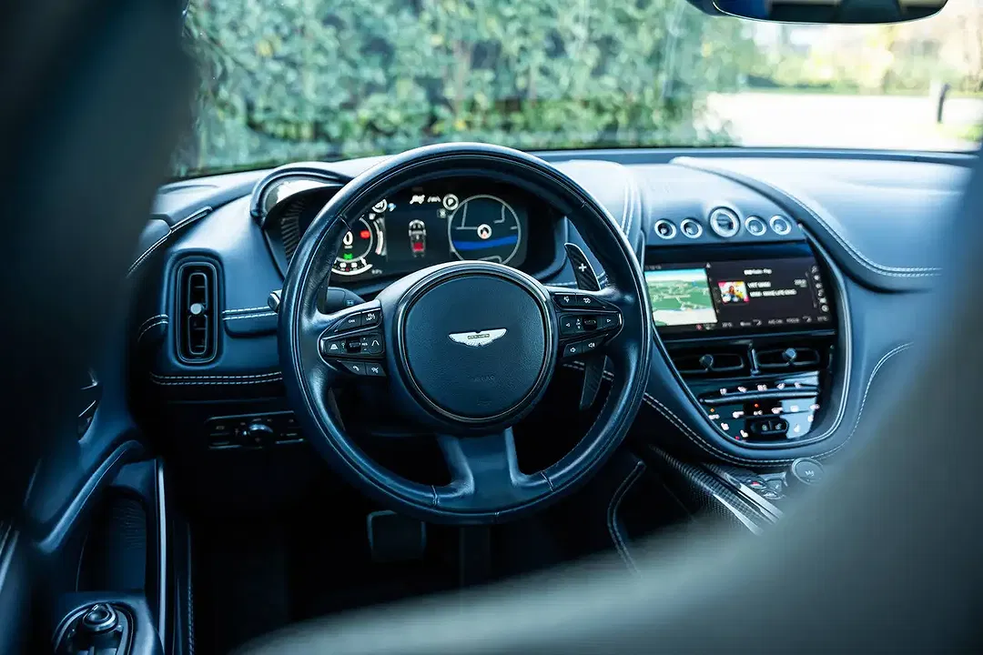 Aston Martin DBX 707 - Thumbnail 12