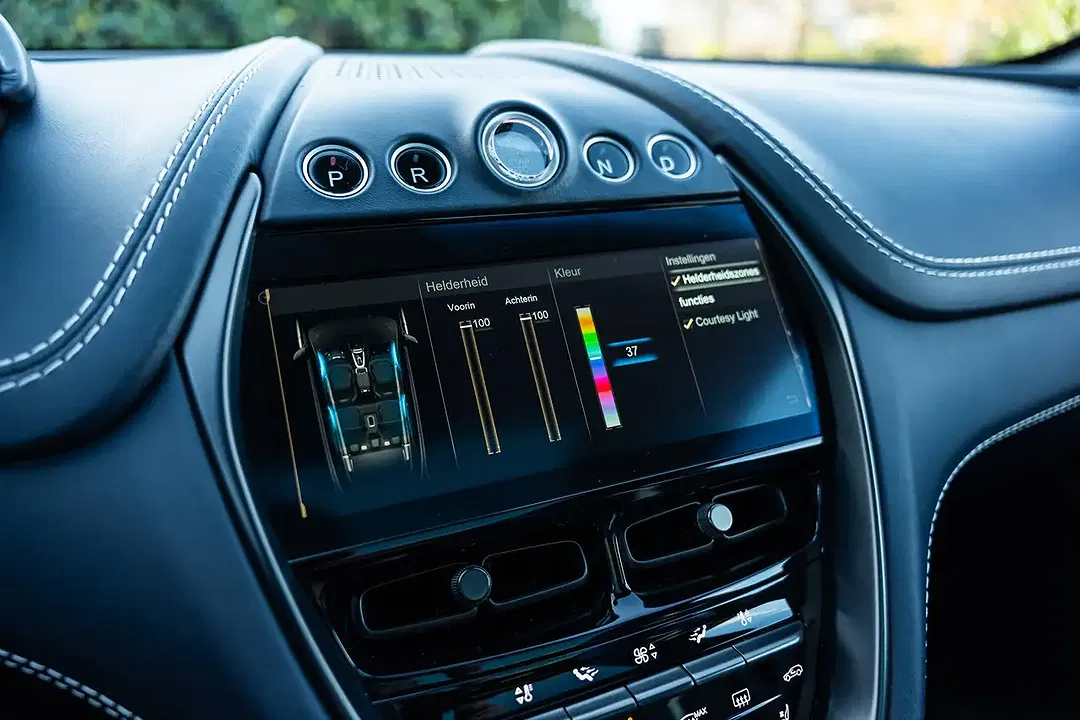 Aston Martin DBX 707 - foto 15