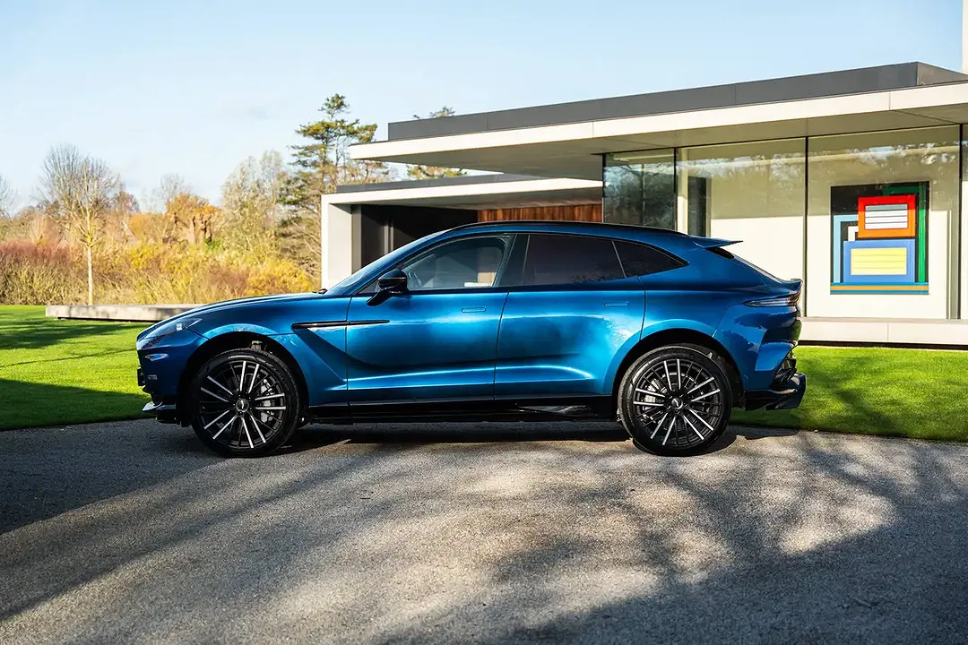Aston Martin DBX 707 - foto 2