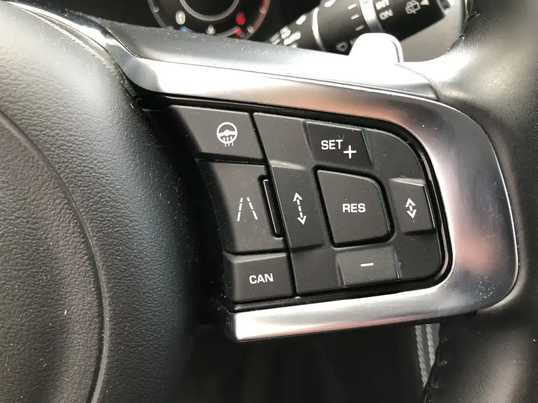 Jaguar F-Pace 25d AUT R-Sport - Thumbnail 11