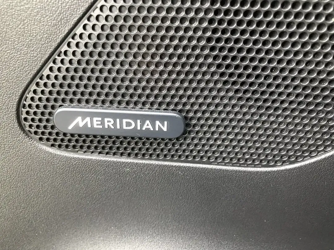 Jaguar F-Pace 25d AUT R-Sport - Thumbnail 14