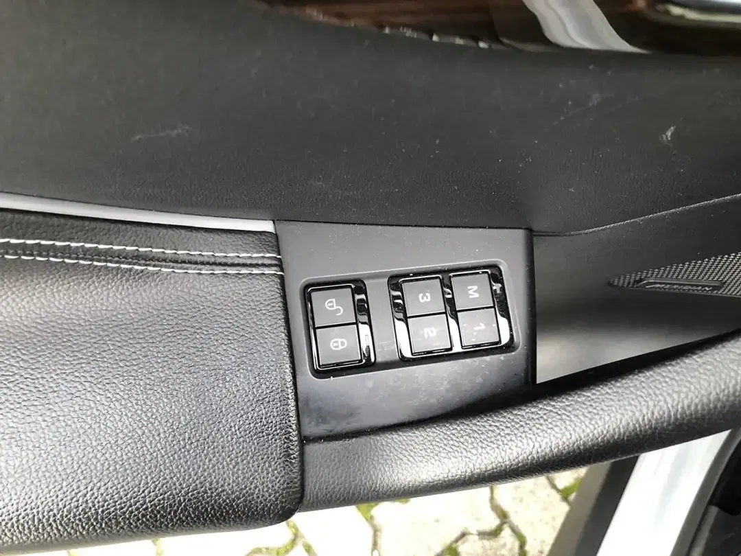Jaguar F-Pace 25d AUT R-Sport - foto 15