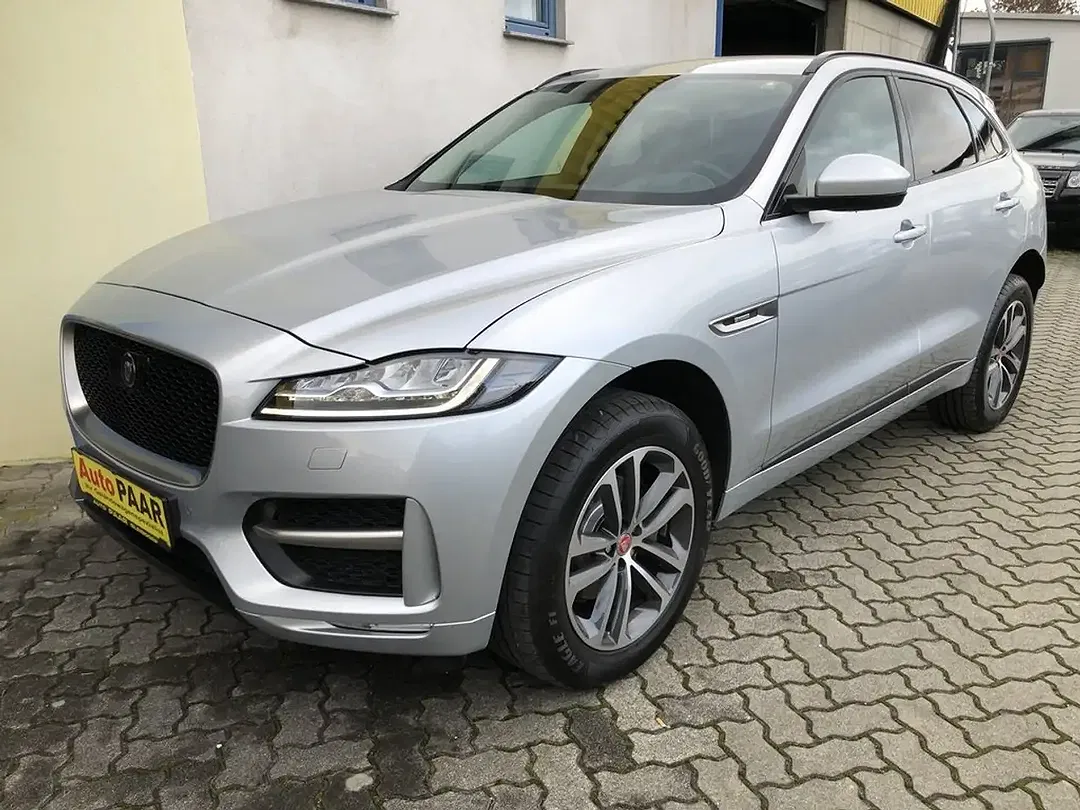 Jaguar F-Pace 25d AUT R-Sport - Thumbnail 3
