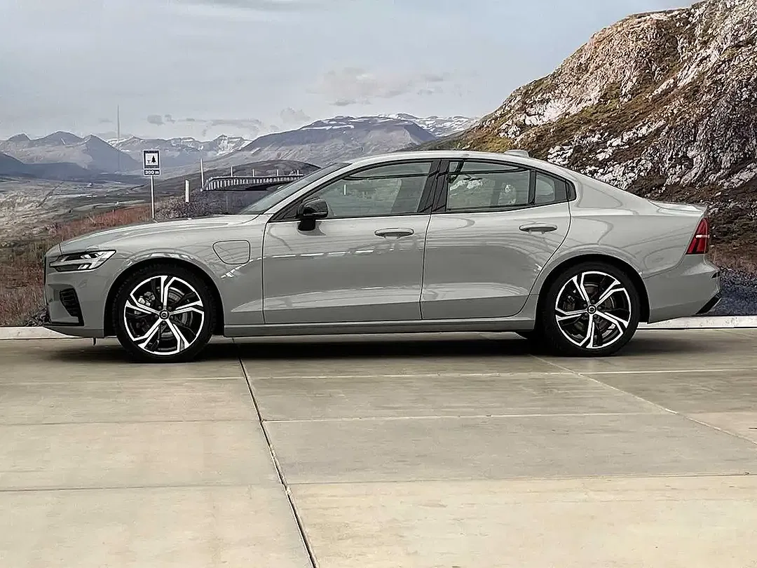 Volvo S60 T8 Plus Dark - foto 2