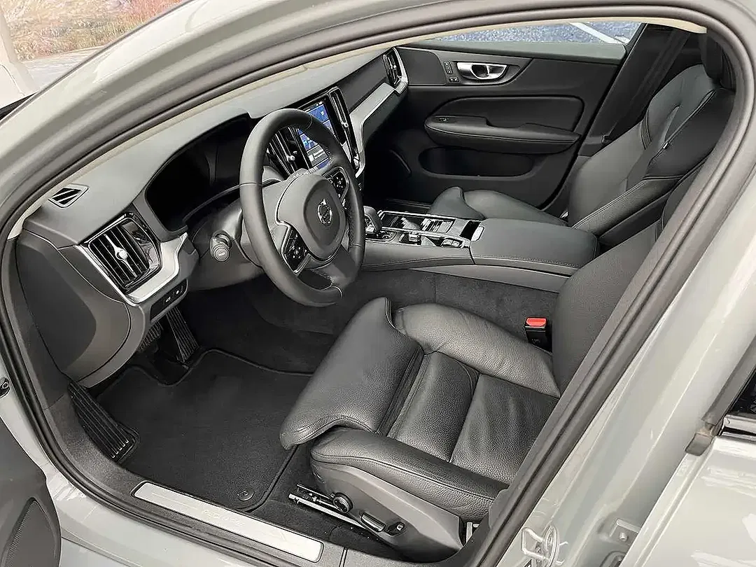 Volvo S60 T8 Plus Dark - Thumbnail 6