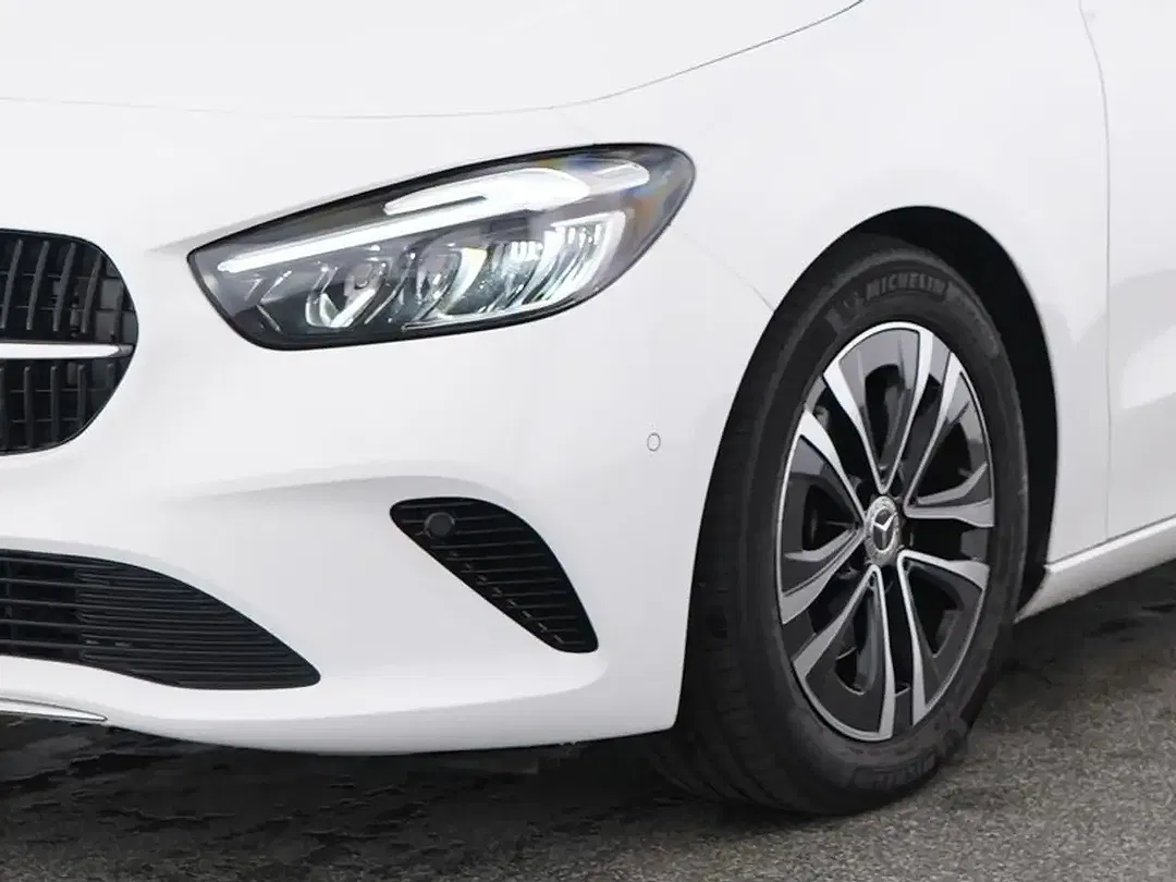 Mercedes-Benz B 200 - Thumbnail 4