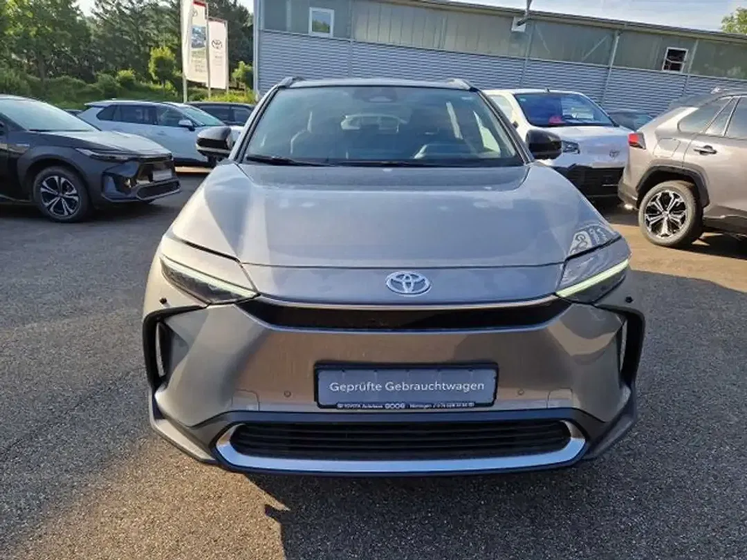 Toyota bZ4X Lounge - Thumbnail 11