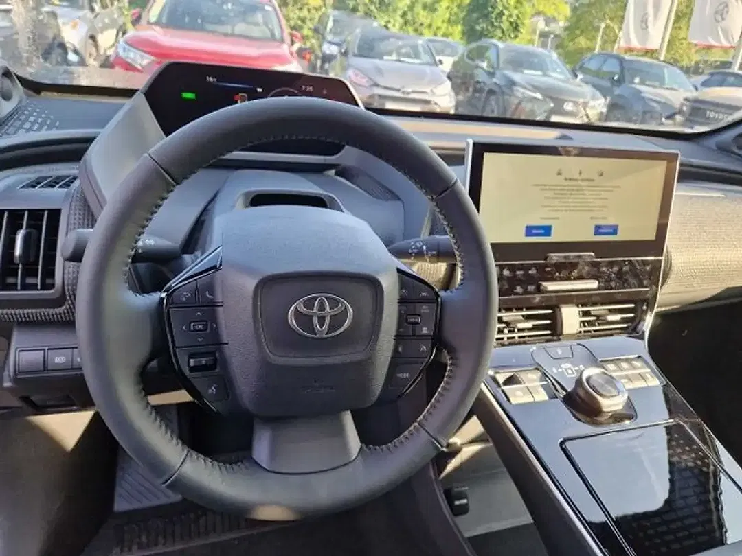 Toyota bZ4X Lounge - Thumbnail 13