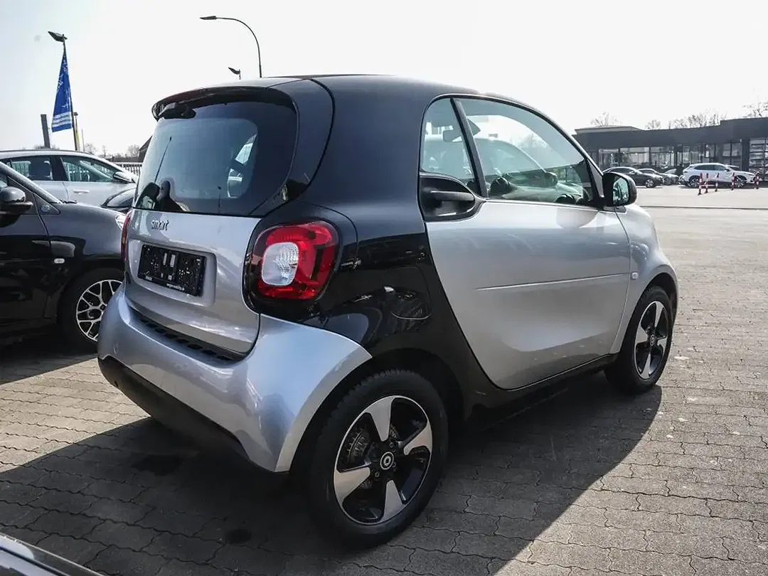 smart forTwo - Thumbnail 3
