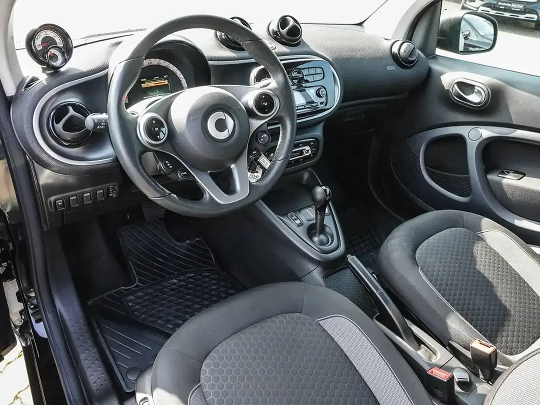 smart forTwo - Thumbnail 9