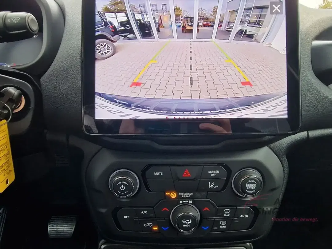 Jeep Renegade e-Hybrid Altitude - Thumbnail 14