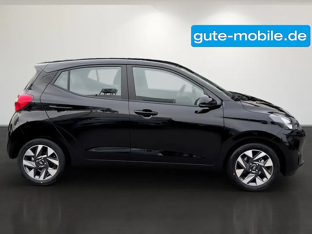 Hyundai i10 Trend - Thumbnail 3