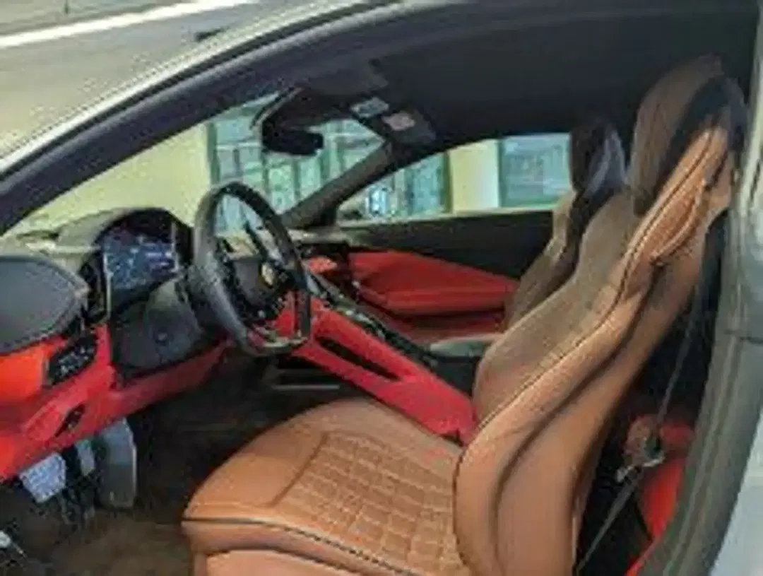 Ferrari Roma 3.9 V8 Turbo DCT - foto 2