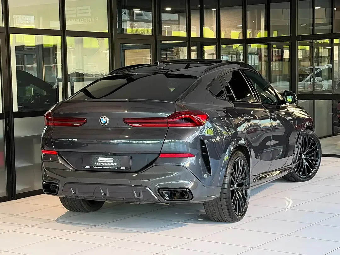 BMW X6 M - Thumbnail 3