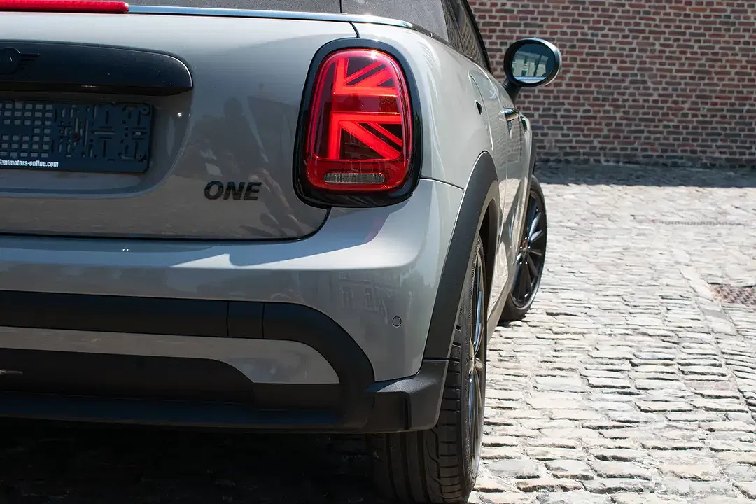 MINI One Cabrio - Thumbnail 4