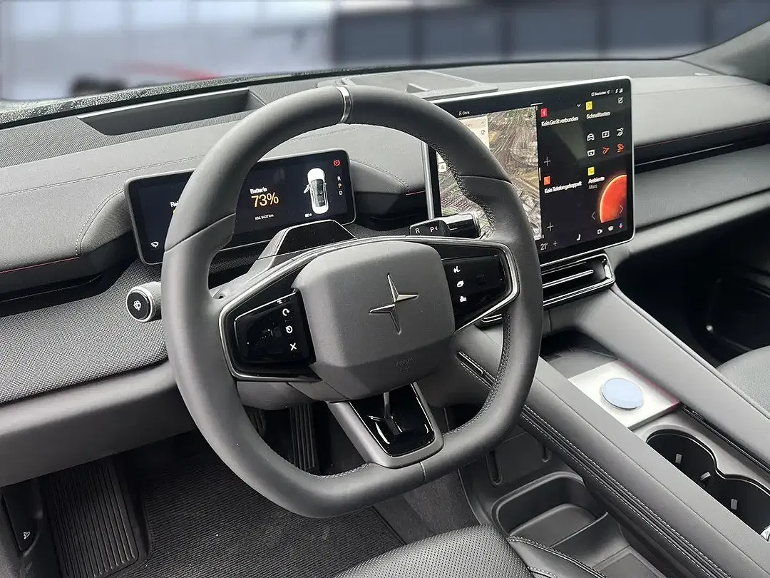 Polestar 4 - Thumbnail 10