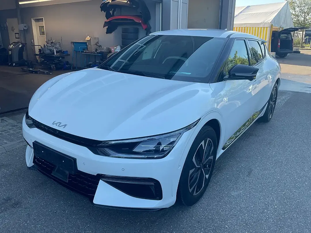 Kia EV6 GT GT-Line - Thumbnail 1