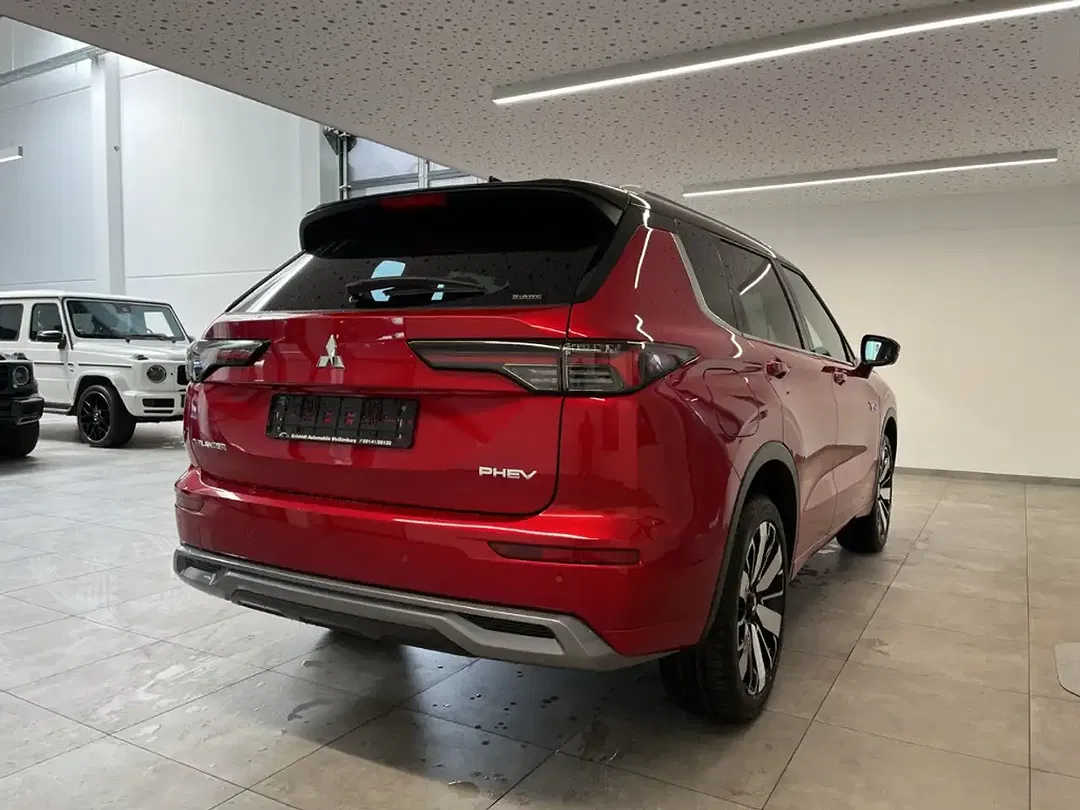 Mitsubishi Outlander 2.4 Diamant Top - Thumbnail 4