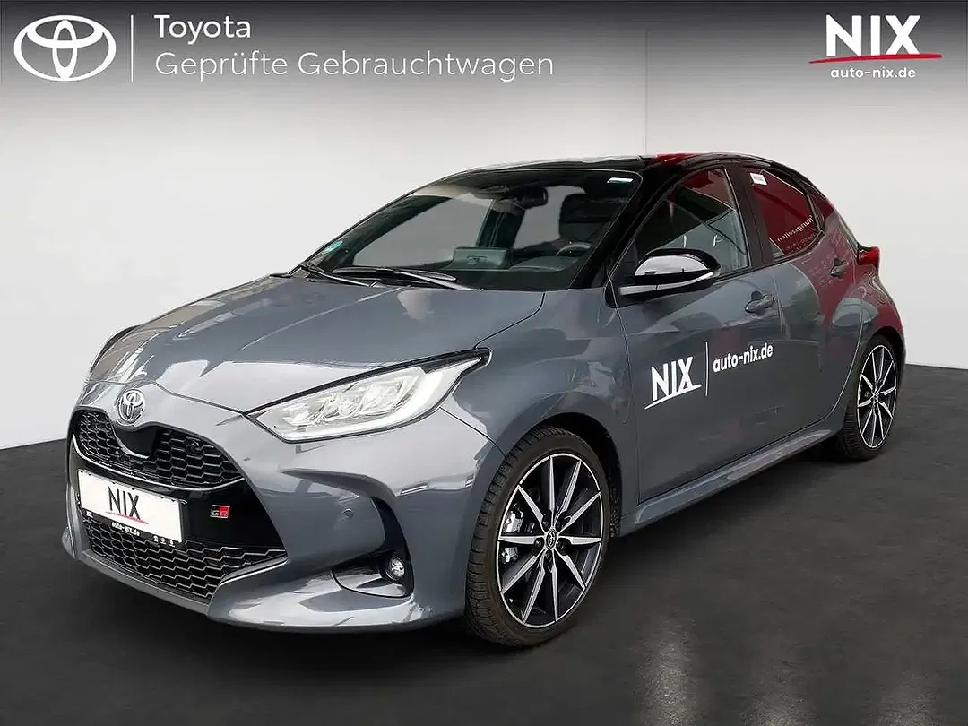 Toyota Yaris 1.5 Hybrid GR Sport - Thumbnail 1