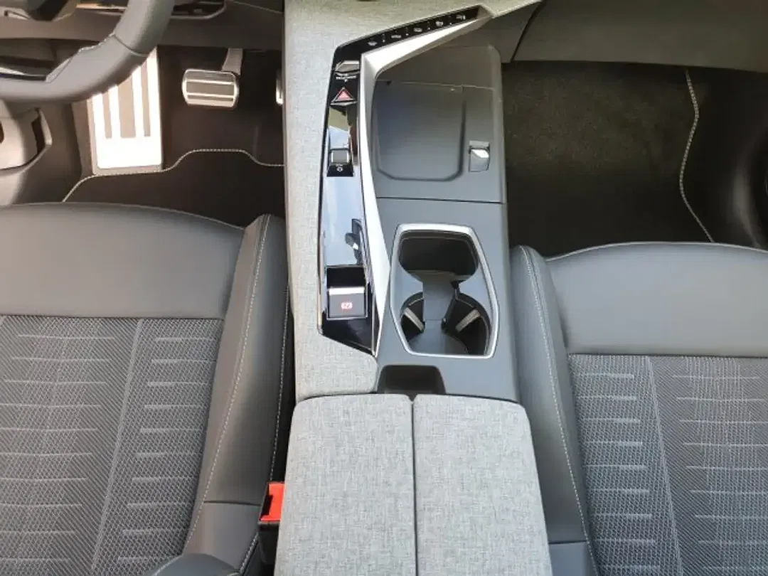 Peugeot 3008 145 GT - Thumbnail 12