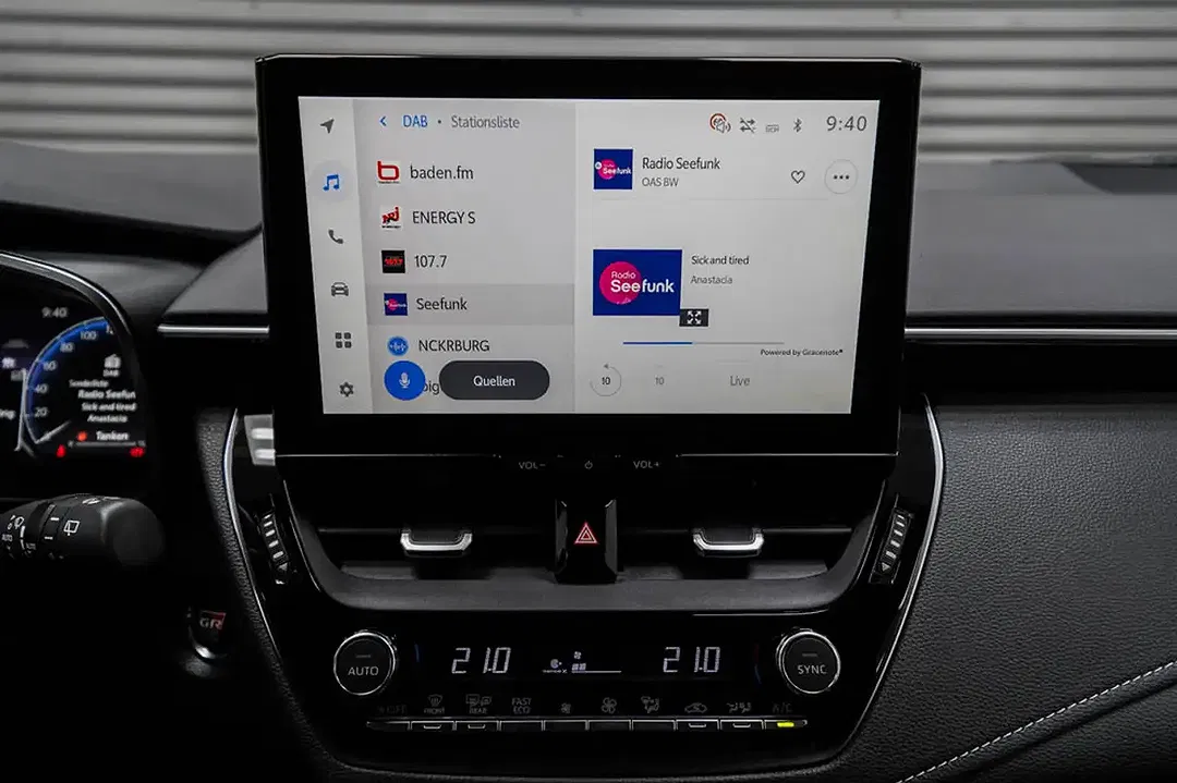 Toyota Corolla Hybrid GR Sport - Thumbnail 13