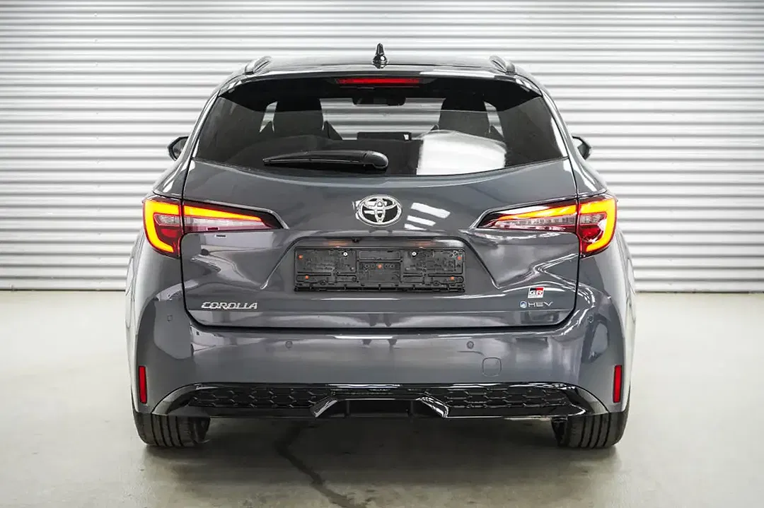 Toyota Corolla Hybrid GR Sport - Thumbnail 4