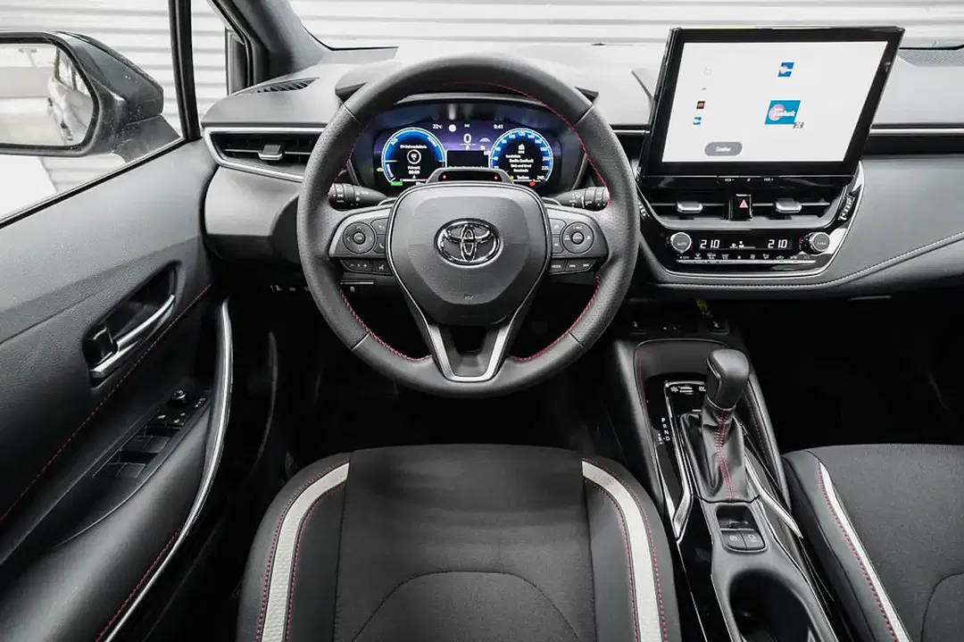 Toyota Corolla Hybrid GR Sport - Thumbnail 8