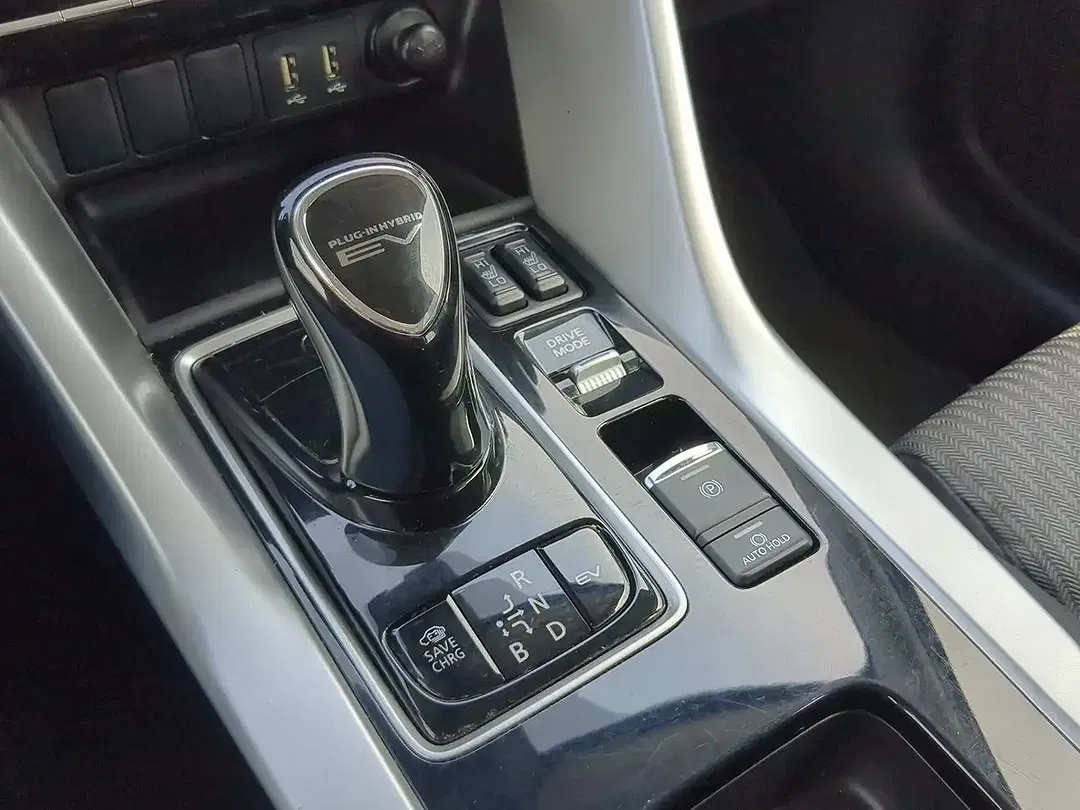 Mitsubishi Eclipse Cross PHEV - Thumbnail 15