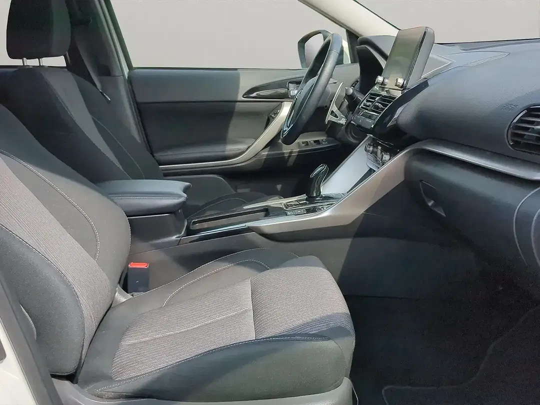 Mitsubishi Eclipse Cross PHEV - Thumbnail 17