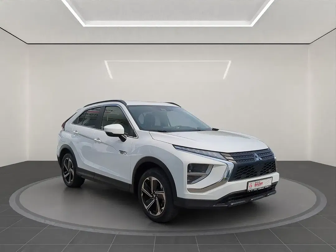 Mitsubishi Eclipse Cross PHEV - Thumbnail 3