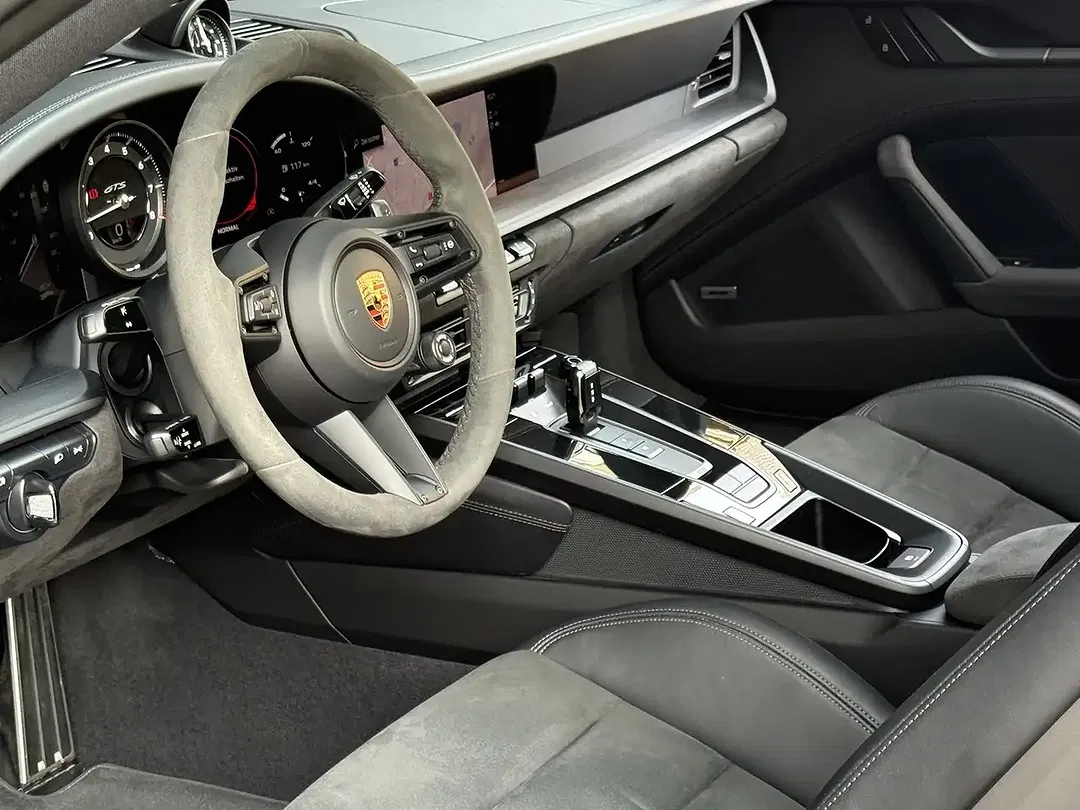 Porsche 992 PASM Carrera 4 GTS - Thumbnail 10