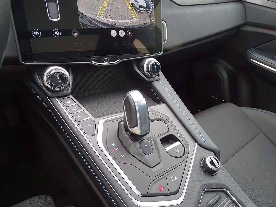 Lynk & Co 01 - Thumbnail 12