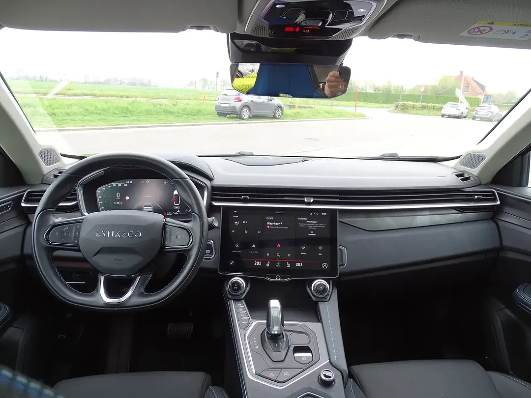 Lynk & Co 01 - Thumbnail 13