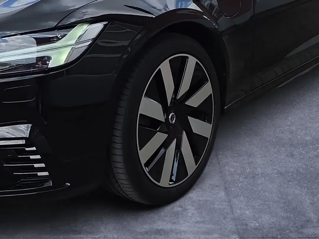 Volvo S90 T8 PHEV Hybrid AWD Plus Dark - Thumbnail 6