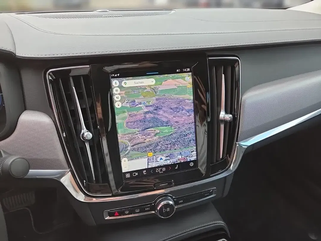 Volvo S90 T8 PHEV Hybrid AWD Plus Dark - Thumbnail 9
