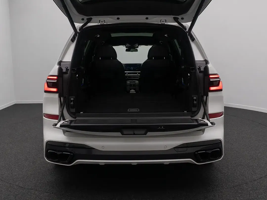 BMW X7 M - Thumbnail 7