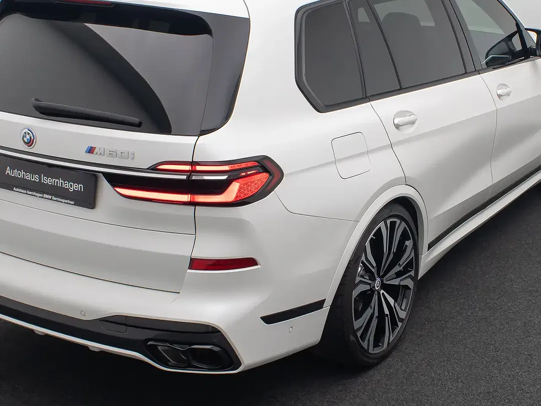 BMW X7 M - Thumbnail 8