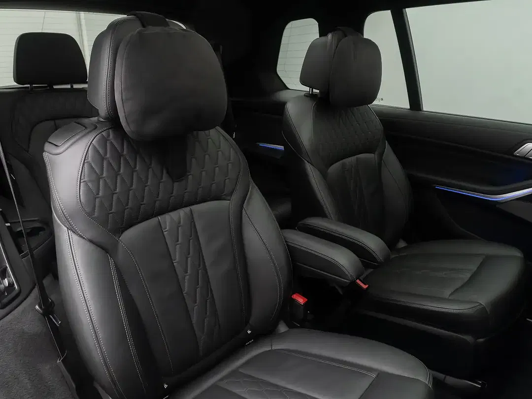 BMW X7 M - Thumbnail 15
