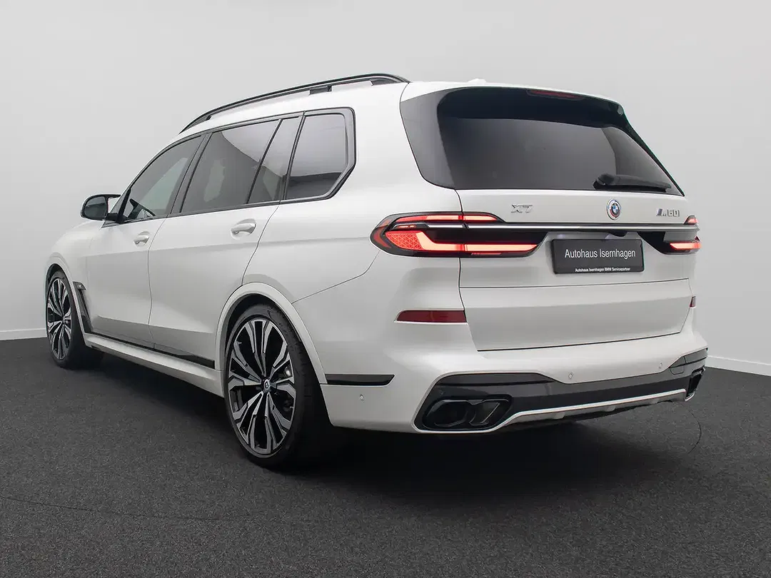 BMW X7 M - Thumbnail 5