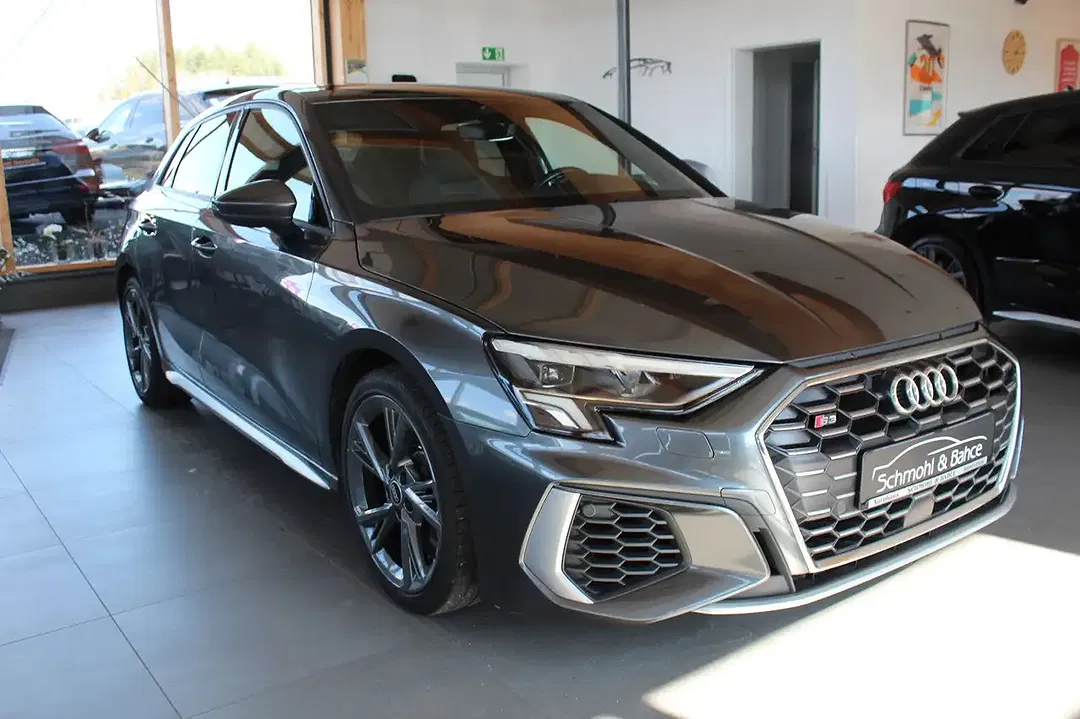 Audi S3 2.0 TFSI S tronic quattro Sportback - Thumbnail 3