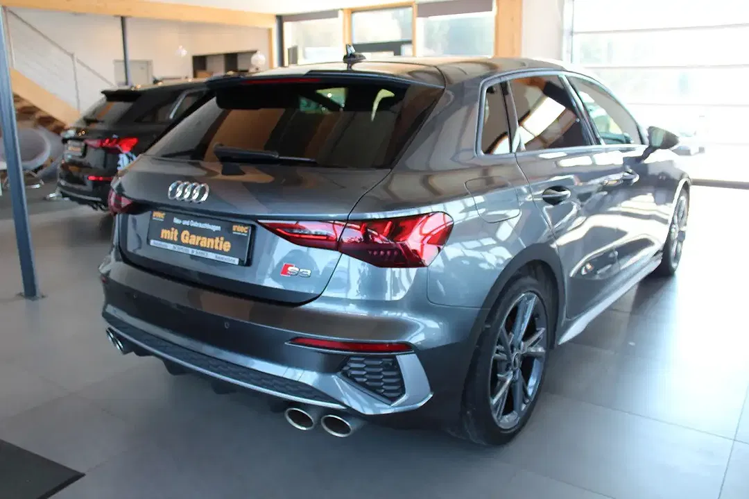 Audi S3 2.0 TFSI S tronic quattro Sportback - Thumbnail 4