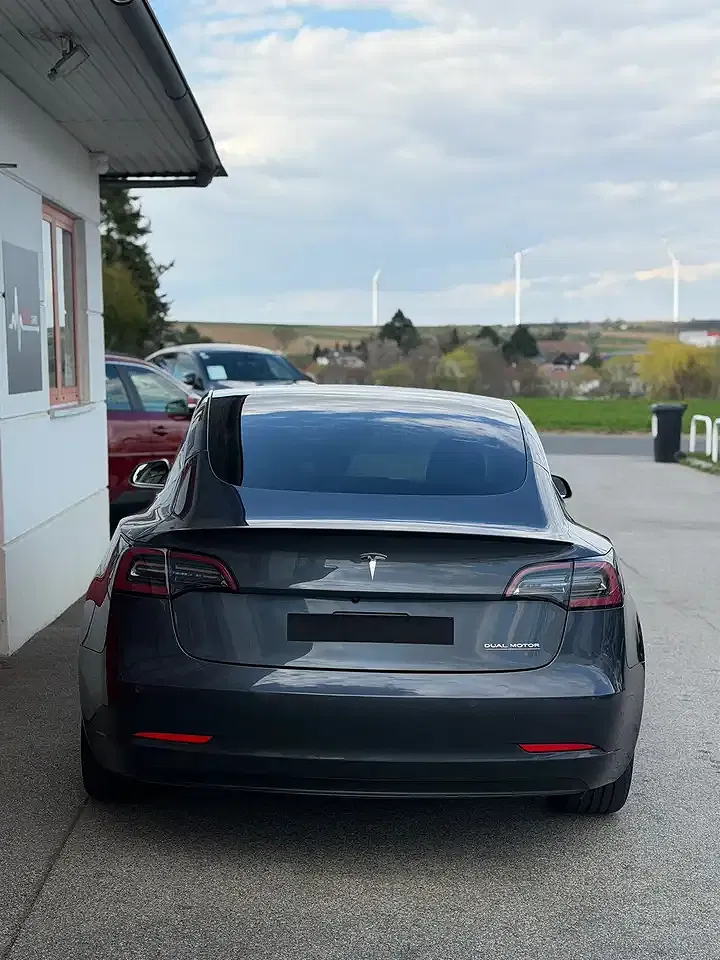 Tesla Model 3 AWD Performance - Thumbnail 6